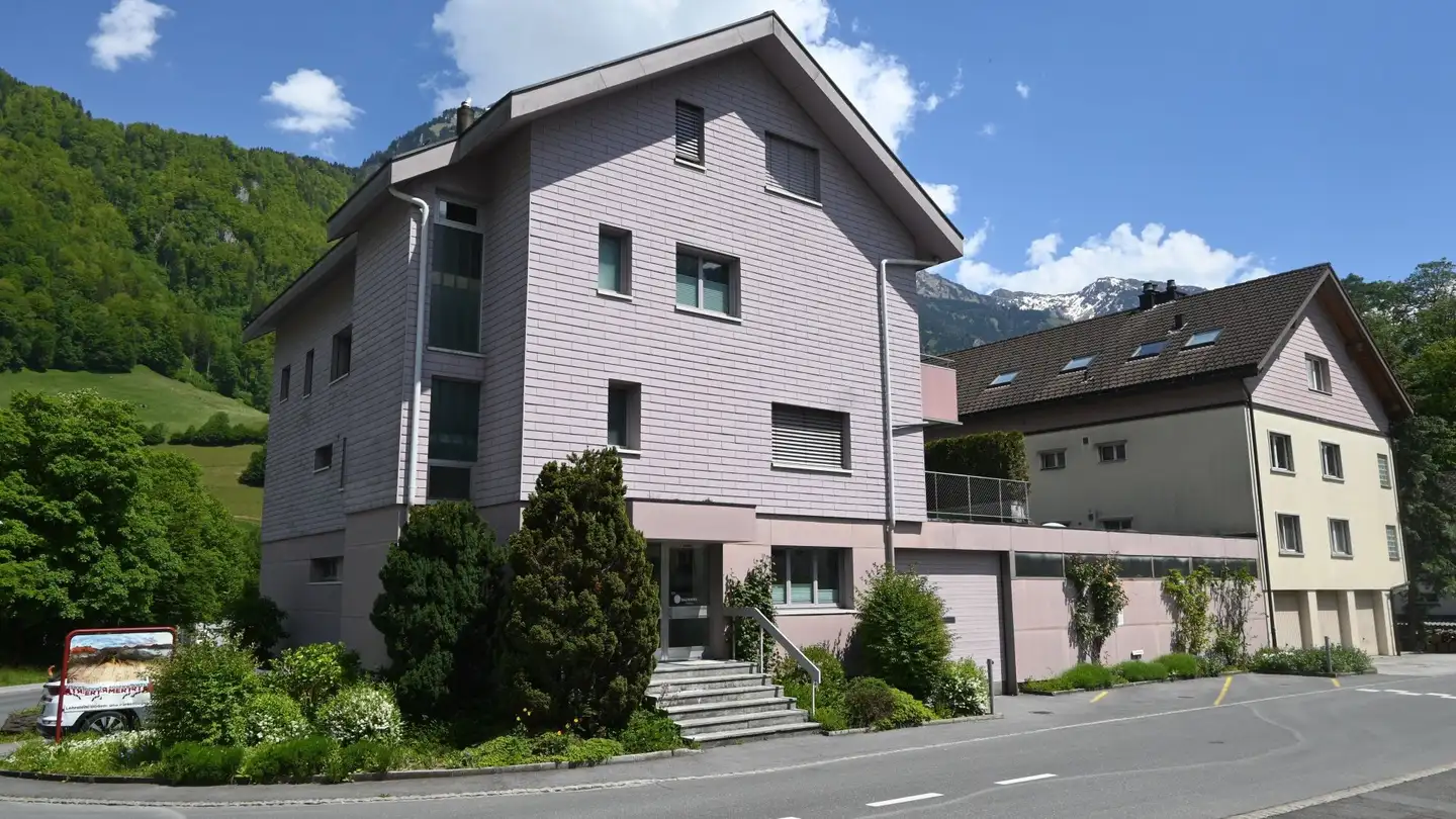 Edificio ad uso misto in vendita - Elggisstrasse 6, 8750 Glarus - Photo 3