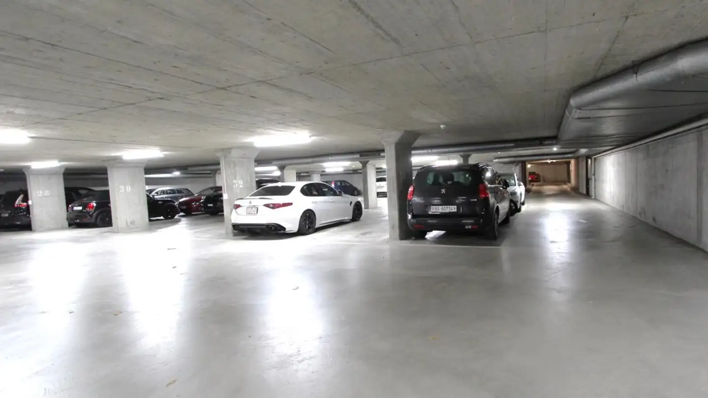 Tiefgaragenstellplatz mieten - Längistrasse 14, 4133 Pratteln