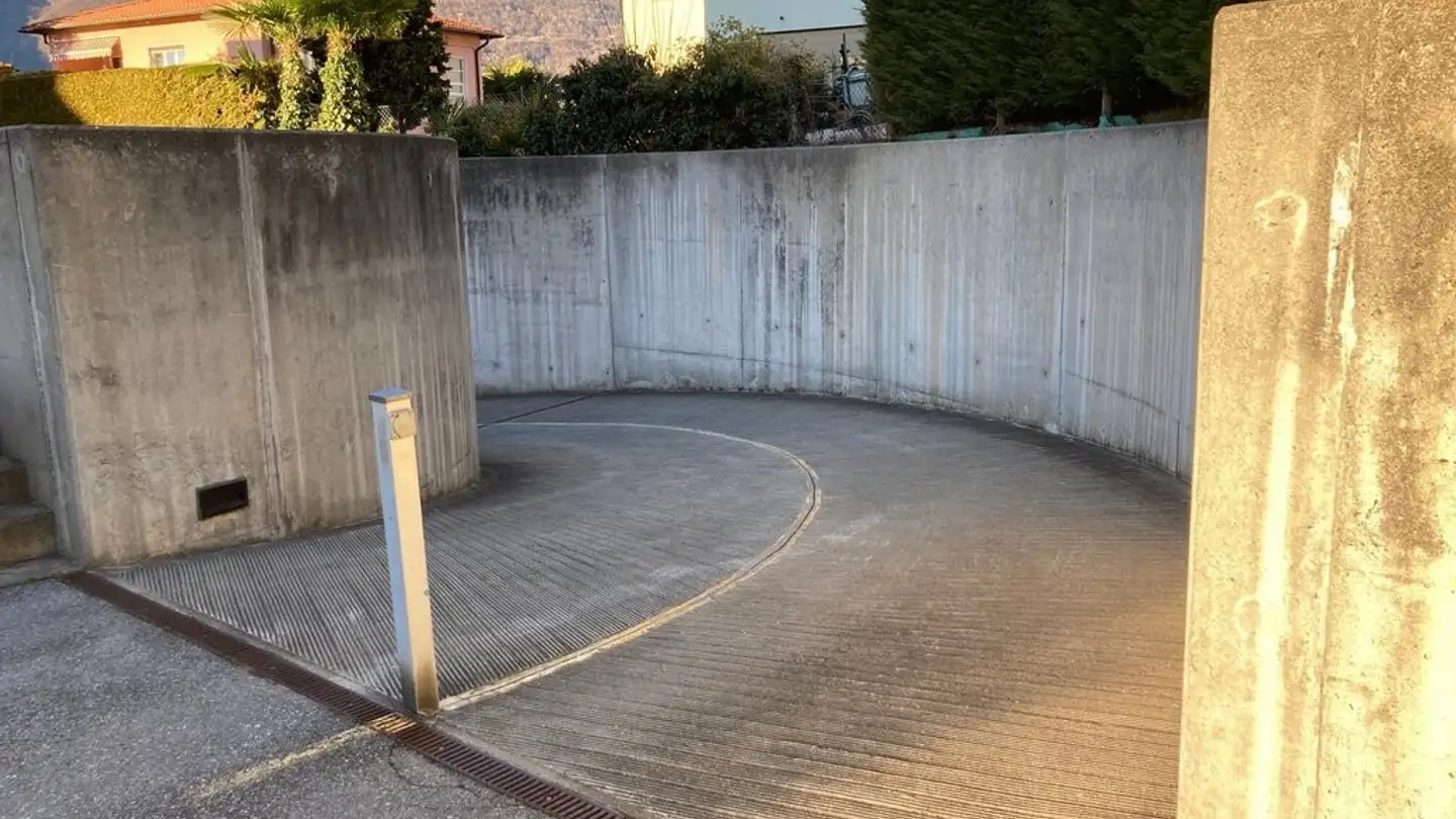 Parcheggio sotterraneo in affitto - Via Ressiga 10e, 6512 Giubiasco