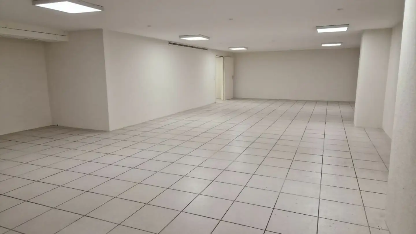 Negozio in affitto - Wasserturmplatz 5, 4410 Liestal - Photo 3