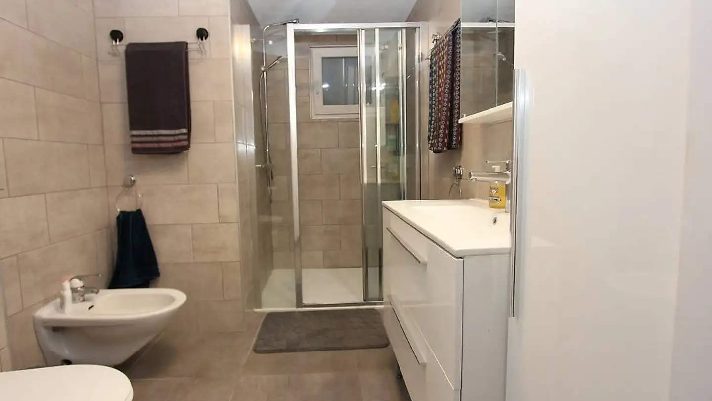 Appartement meublé à louer - La Butte 10, 2400 Le Locle - Photo 2