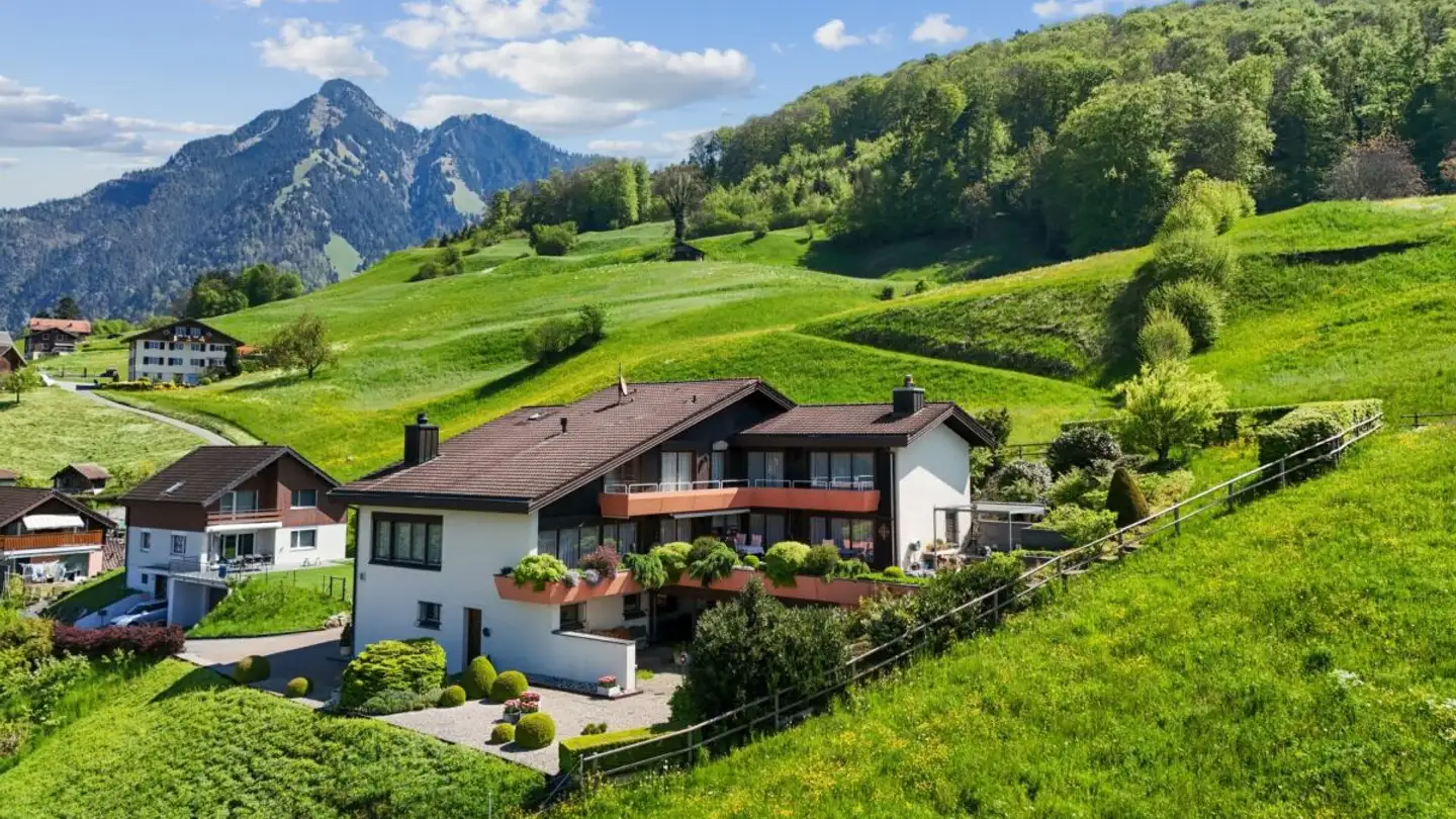 Single house for sale - 6064 Kerns