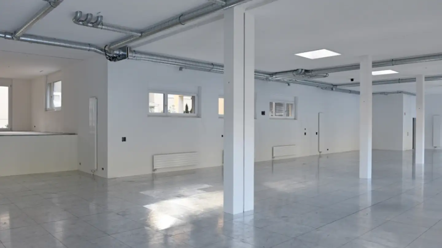 Gewerbe mieten - St. Gallerstrasse 2b, 8716 Schmerikon - Foto 2