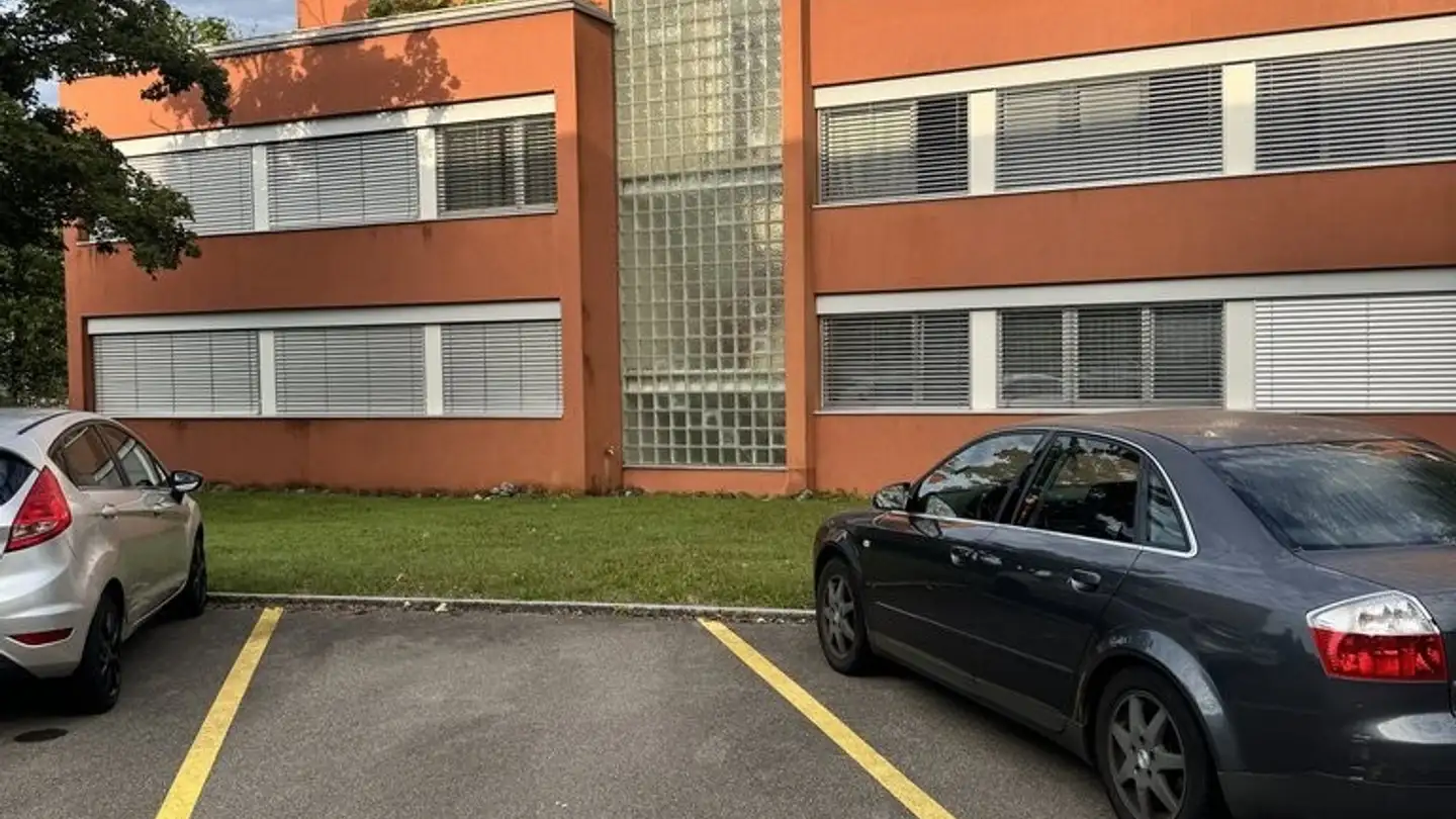 Parcheggio esterno in affitto - Alte Hedingerstrasse 23a, 8910 Affoltern am Albis