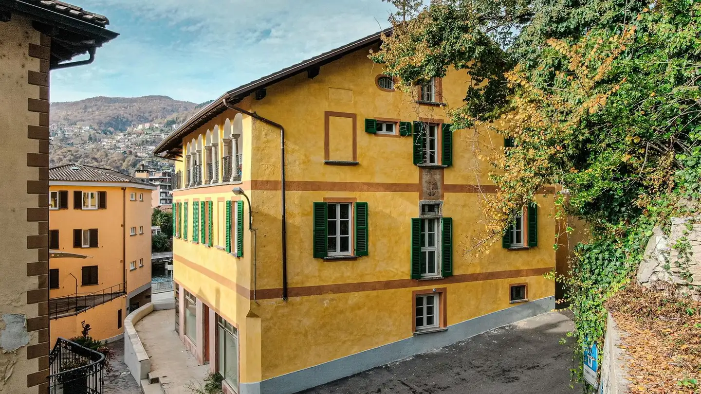 Residential building for sale - Vicolo Del Municipio 2, 6988 Ponte Tresa