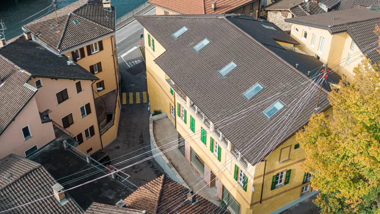 Edificio residenziale in vendita - Vicolo Del Municipio 2, 6988 Ponte Tresa - Photo 2