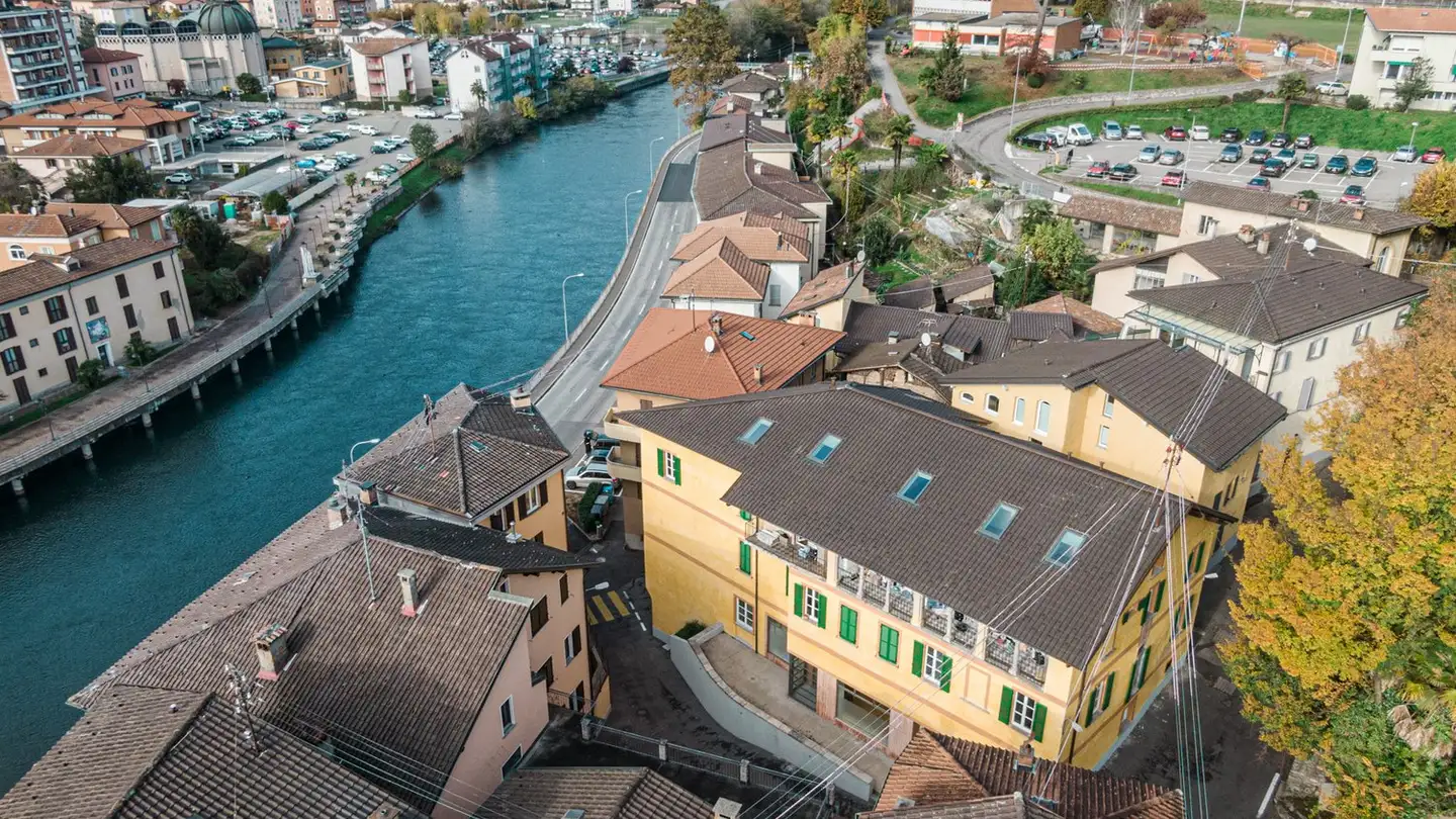 Edificio residenziale in vendita - Vicolo Del Municipio 2, 6988 Ponte Tresa - Photo 3