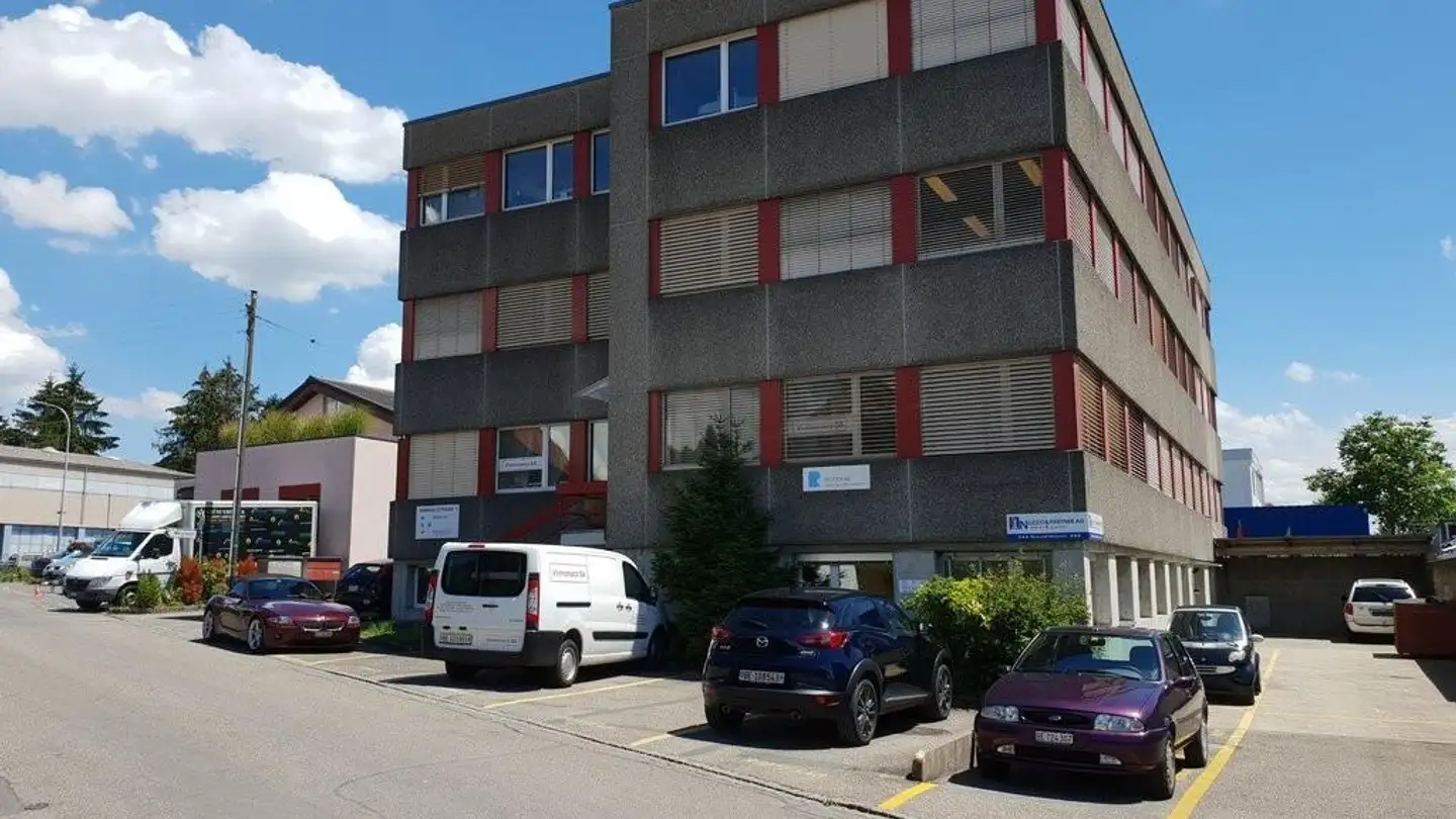 Commercial à louer - Tannholzstrasse 1, 3052 Zollikofen