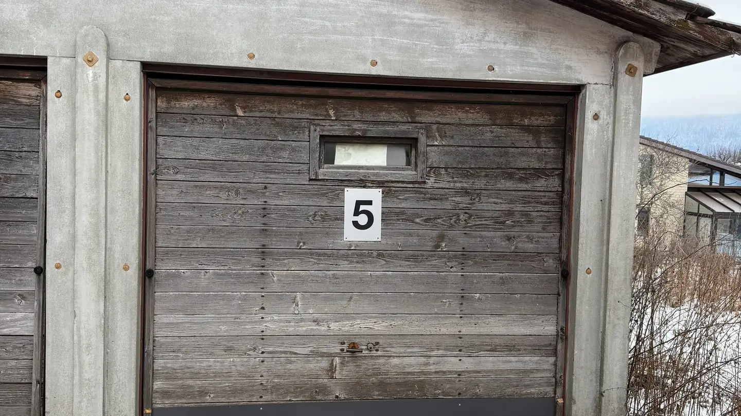 Garage singolo in affitto - Rue Du Grand-Chézard 8, 2054 Chézard-St-Martin