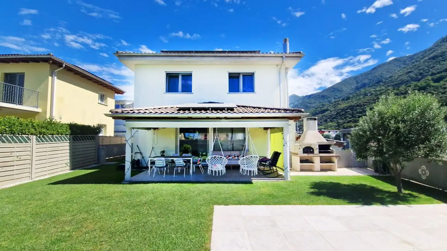 Casa singola in vendita - 6573 Magadino