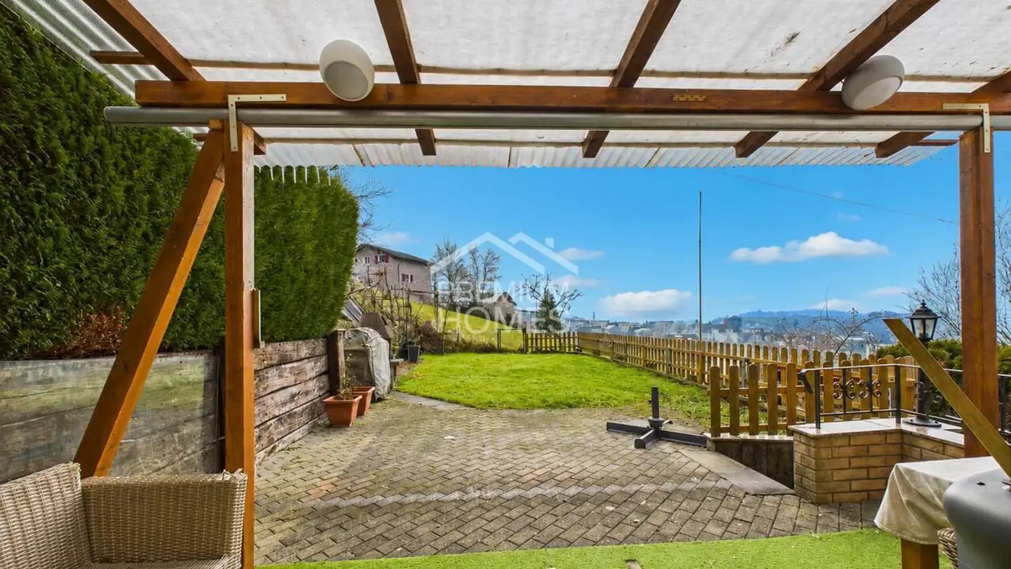 Stepped house for sale - 6038 Gisikon