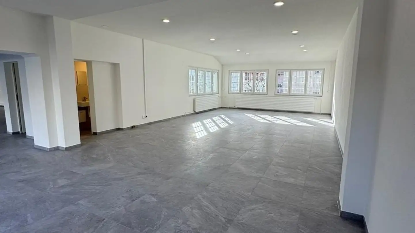Commerciale in affitto - Hauptstrasse 196, 2552 Orpund