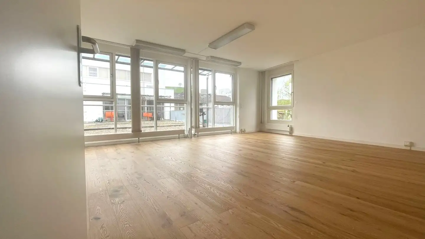 Commercial for rent - Bahnhofstrasse 33, 4950 Huttwil - Photo 2