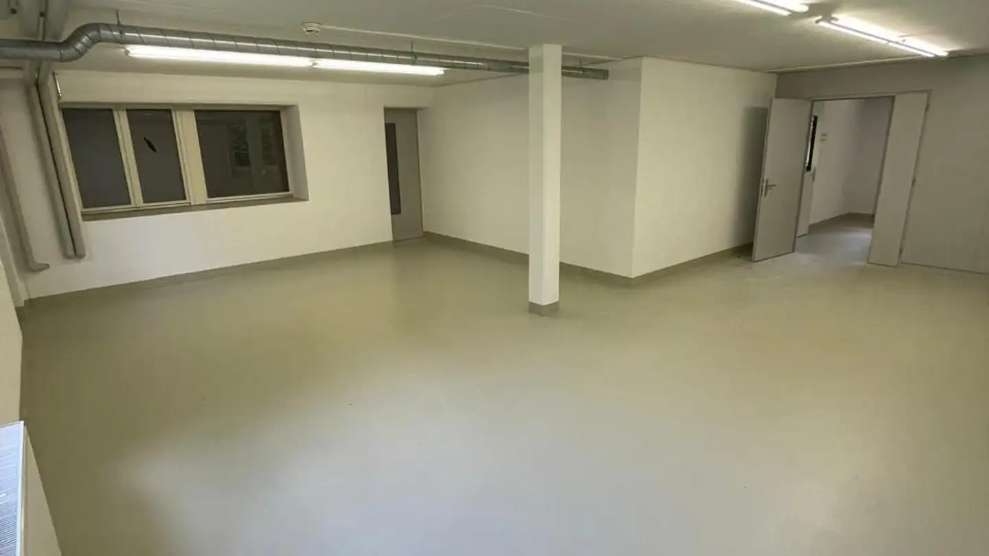 Commerciale in affitto - 250.2, 2822 Courroux
