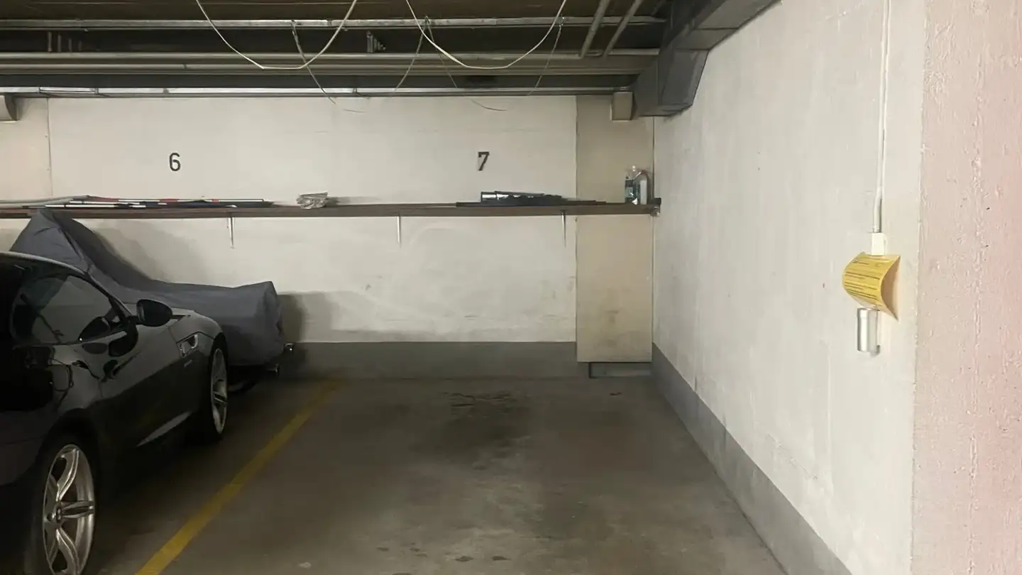 Place de parking souterraine à louer - Zürcherstrasse 23, 8640 Rapperswil SG - Photo 2