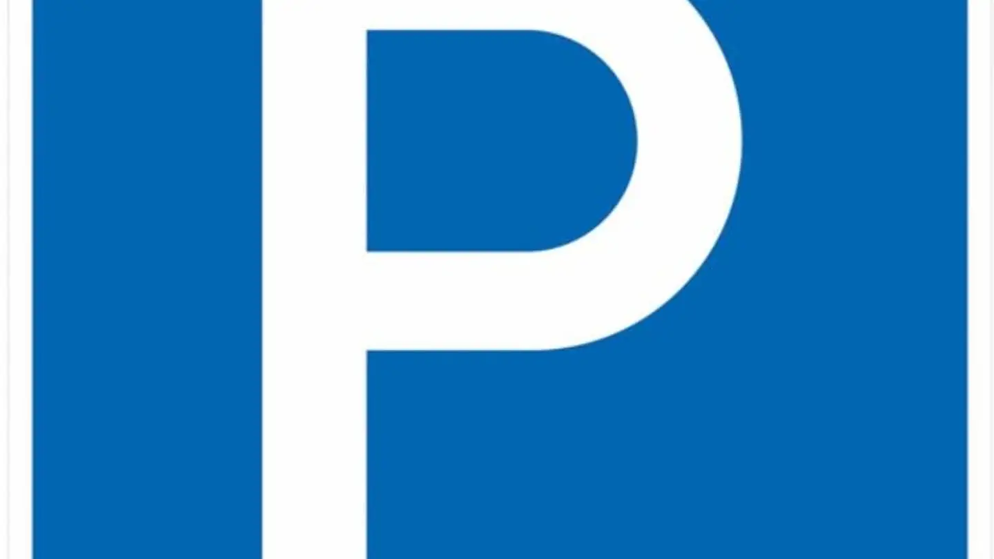 Place de parking souterraine à louer - Mühlestrasse 3, 8733 Eschenbach SG