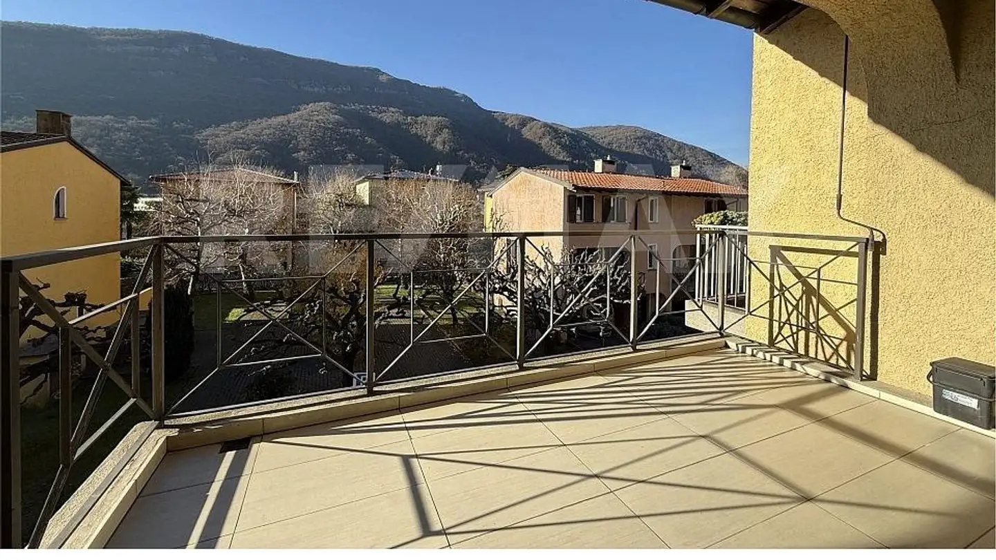 Furnished apartment for rent - 6825 Capolago