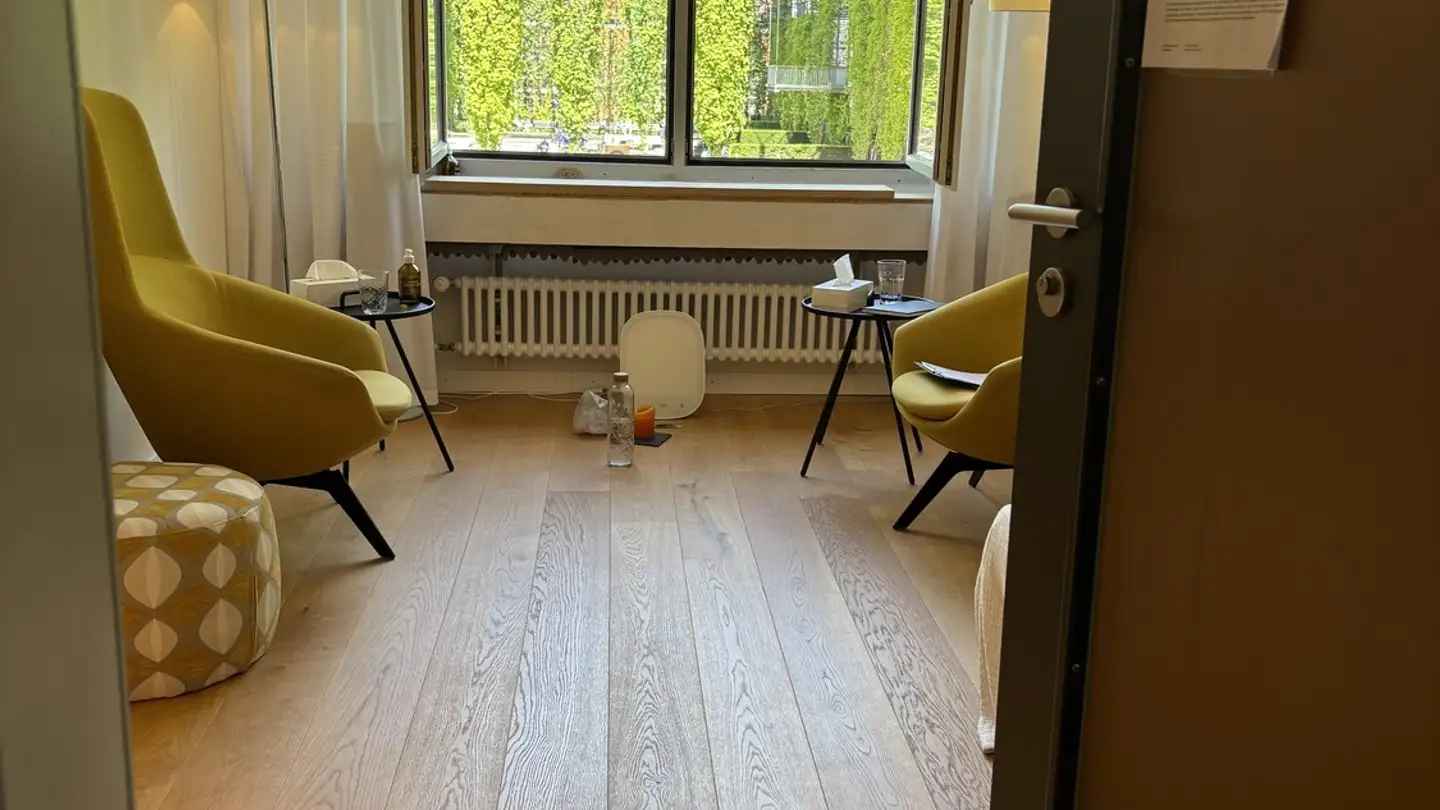 Bureau à louer - Elias-Canetti-Strasse 7, 8050 Zürich