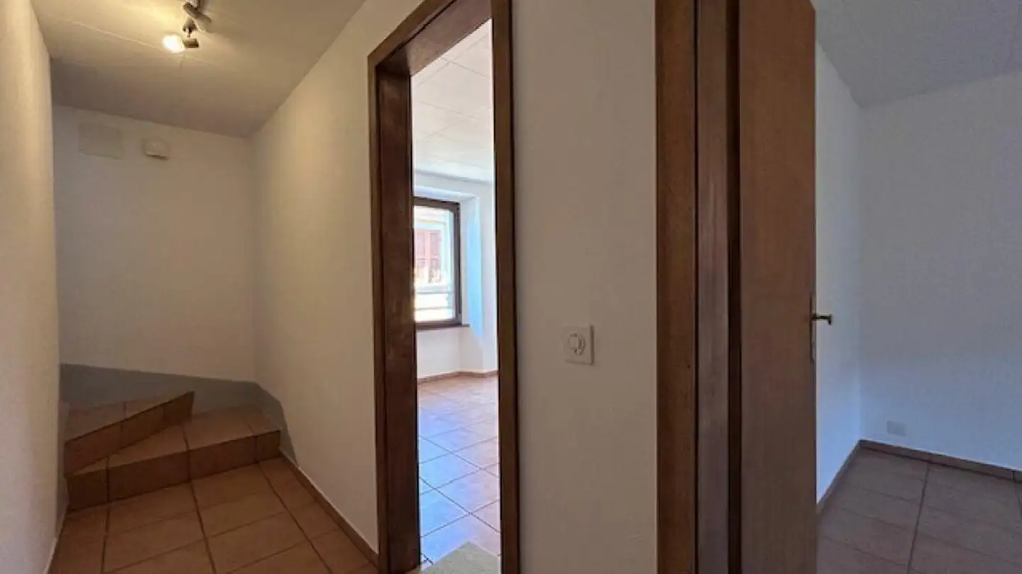 Semi-detached house for rent - Piazza Francesco Ferrer 8, 6986 Novaggio - Photo 4