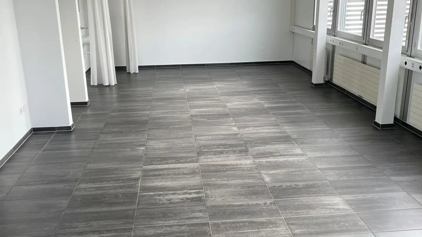 Gewerbe mieten - Suhrerstrasse 24, 5036 Oberentfelden - Foto 2