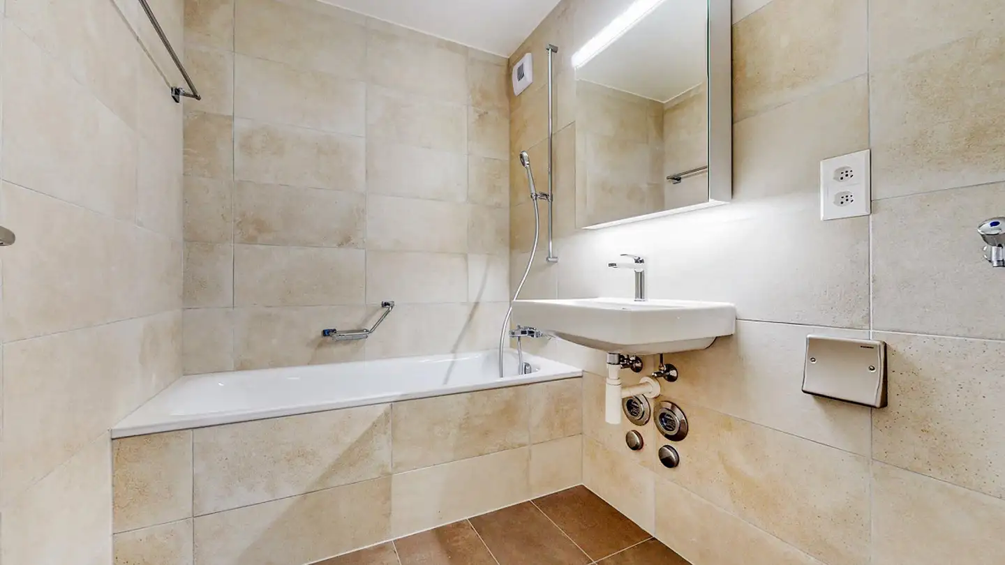 Appartement à louer - Chemin Des Grands-Pins 2, 2000 Neuchâtel - Photo 4