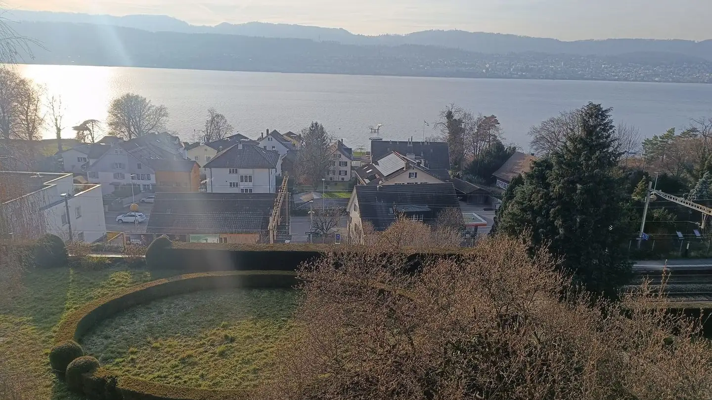 Wohnung mieten - Zollerstrasse 24, 8703 Erlenbach ZH - Foto 2