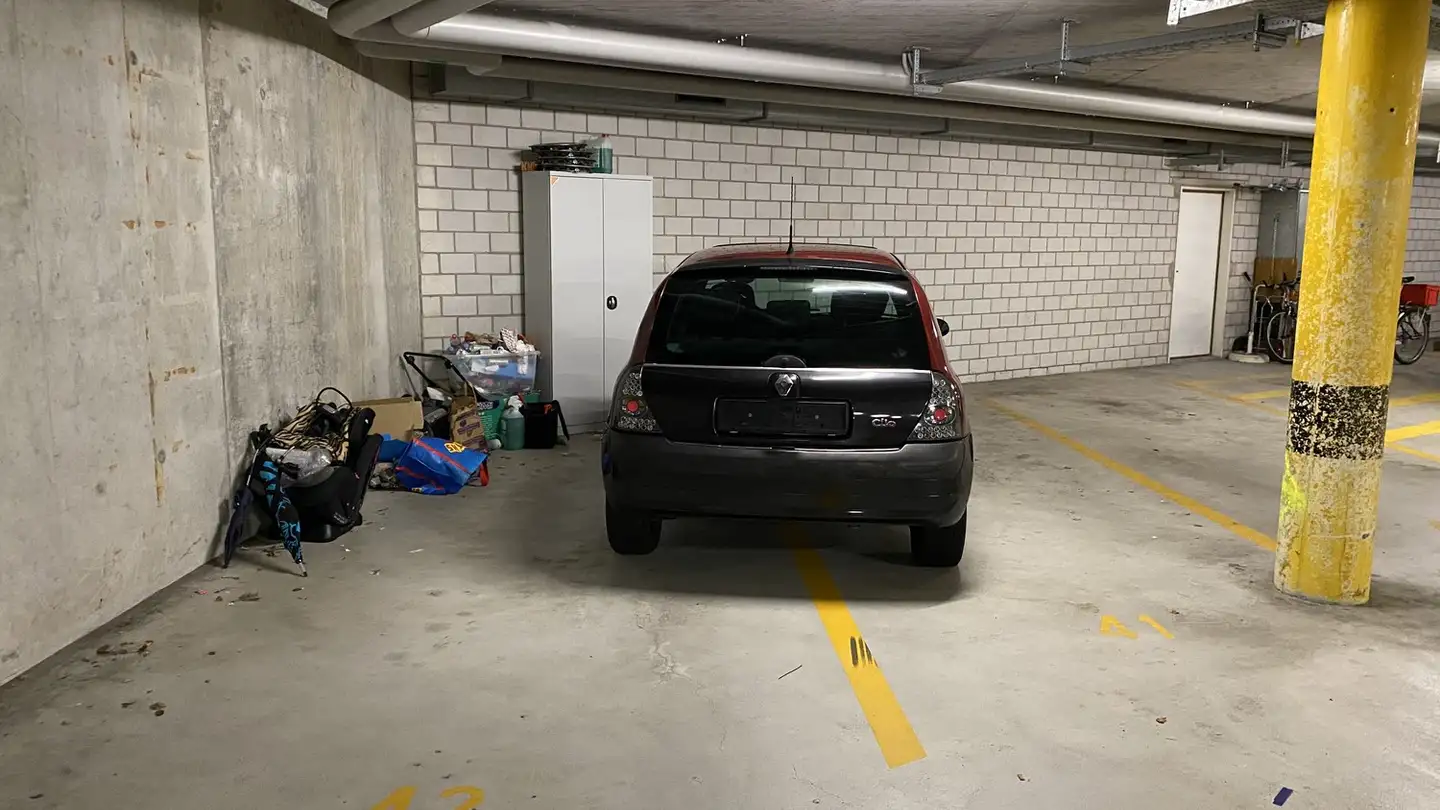 Indoor motorbike parking space for rent - Bahnhofstrasse 6, 8302 Kloten - Photo 4