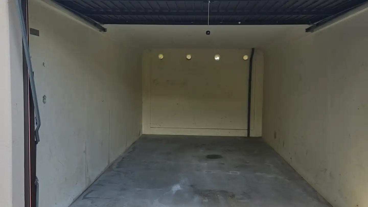 Single garage for rent - Rue Des Rangiers 16, 2854 Bassecourt