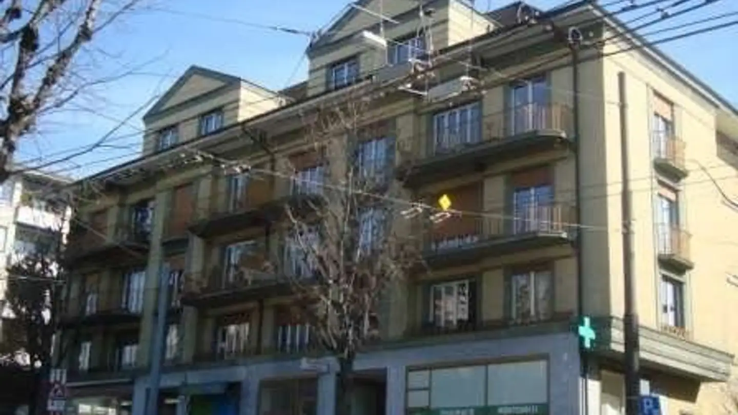 Outdoor parking space for rent - Avenue De Jurigoz 11, 1006 Lausanne