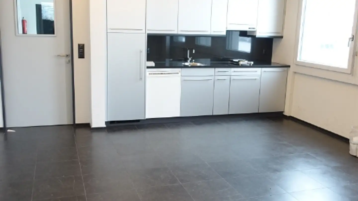 Spazio ufficio in affitto - Industriestrasse 16, 6203 Sempach Station - Photo 3