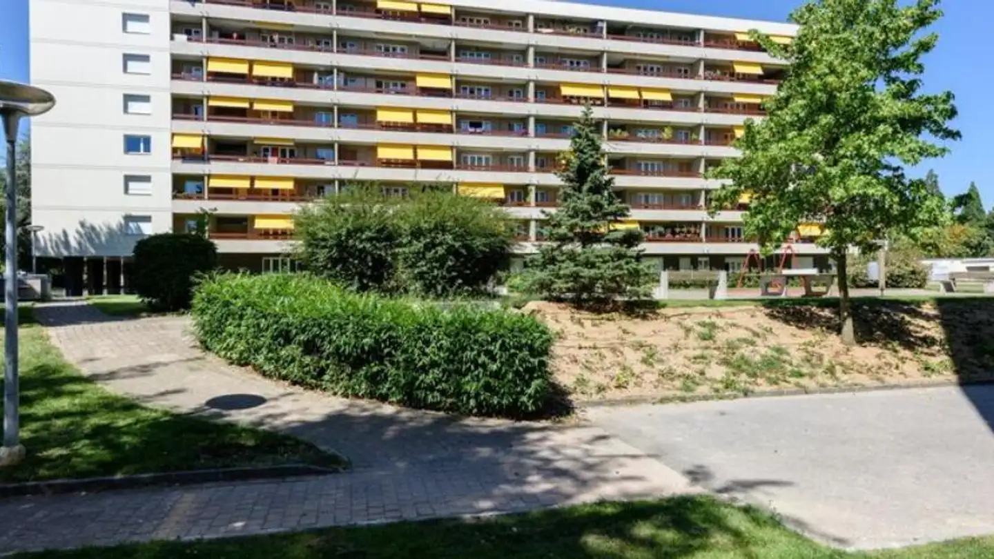 Place de parking souterraine à louer - 1260 Nyon