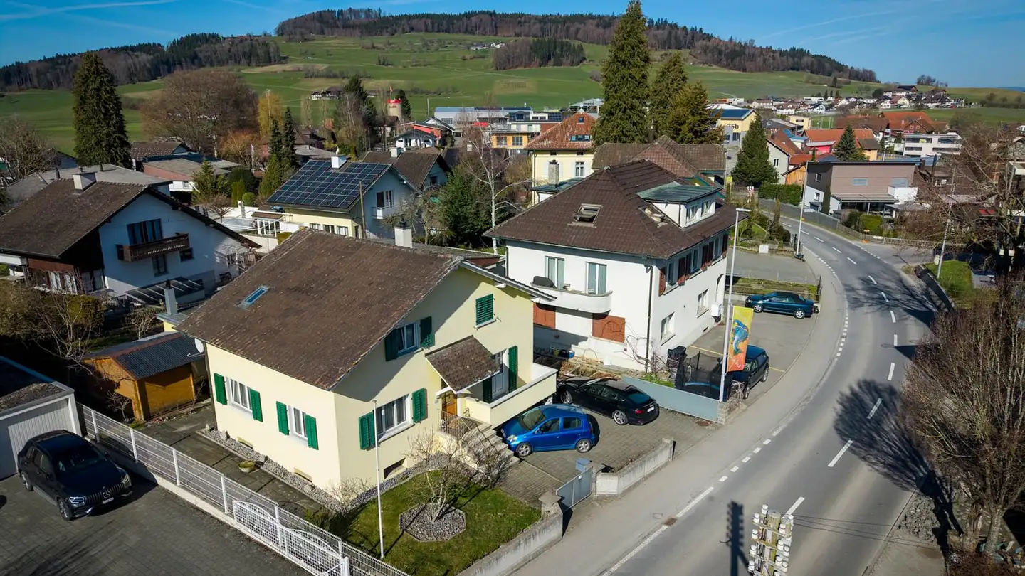 Single house for sale - 6221 Rickenbach LU - Photo 2