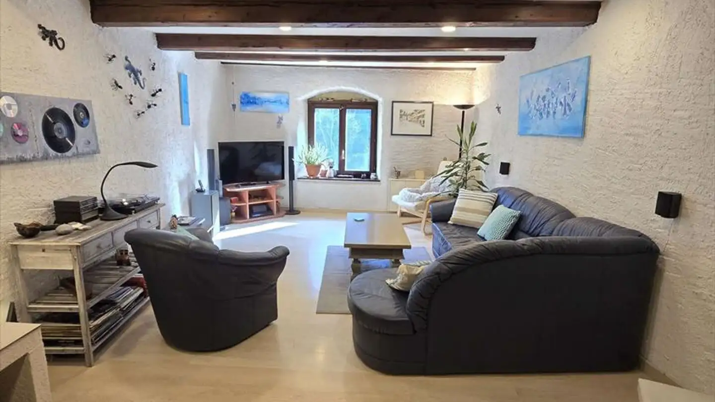 Casa a schiera in vendita - Le Bourg 8, 2042 Valangin