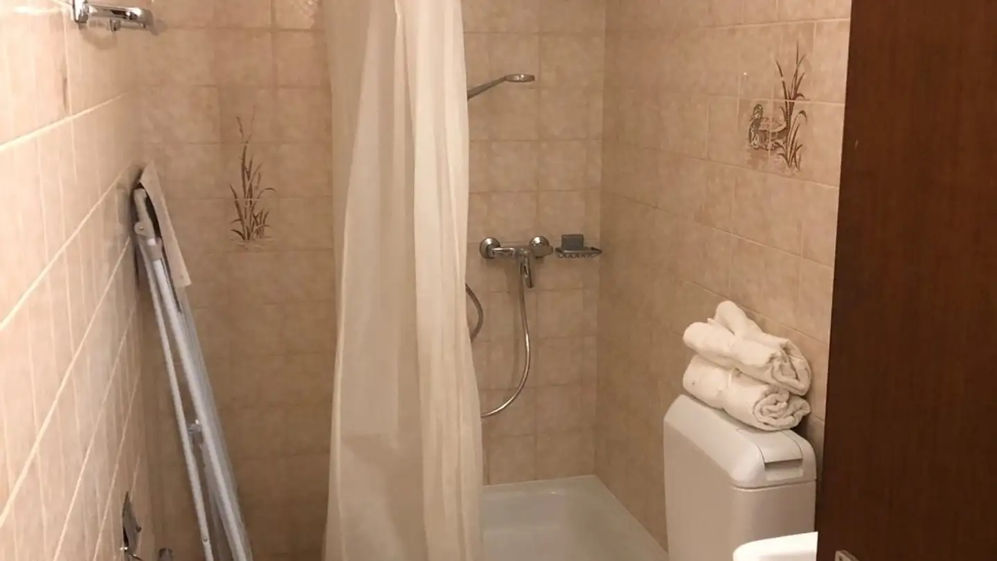 Appartement à louer - Place Du Village, 1272 Genolier - Photo 4