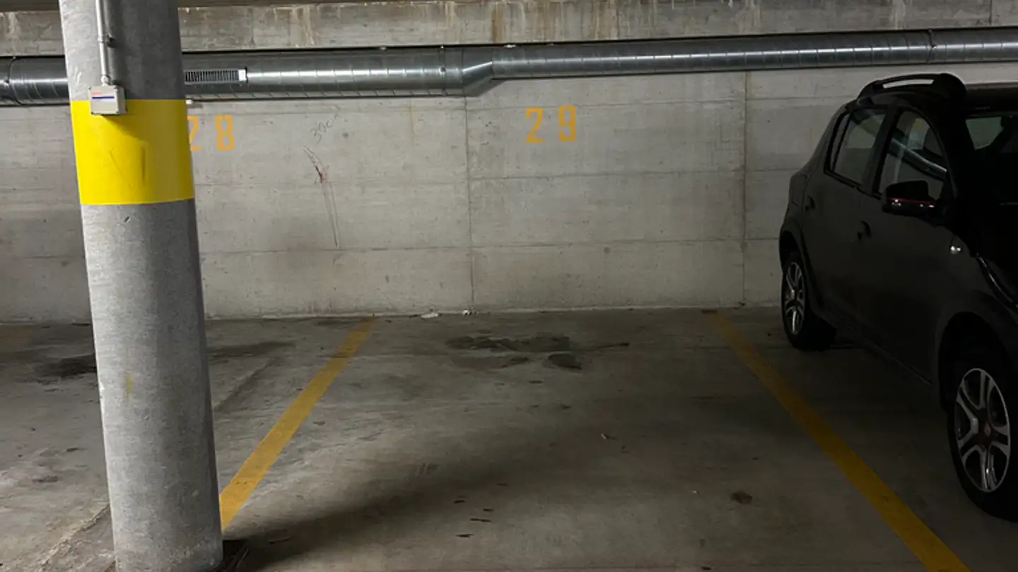 Underground parking space for rent - Rue De La Source 5, 1020 Renens VD