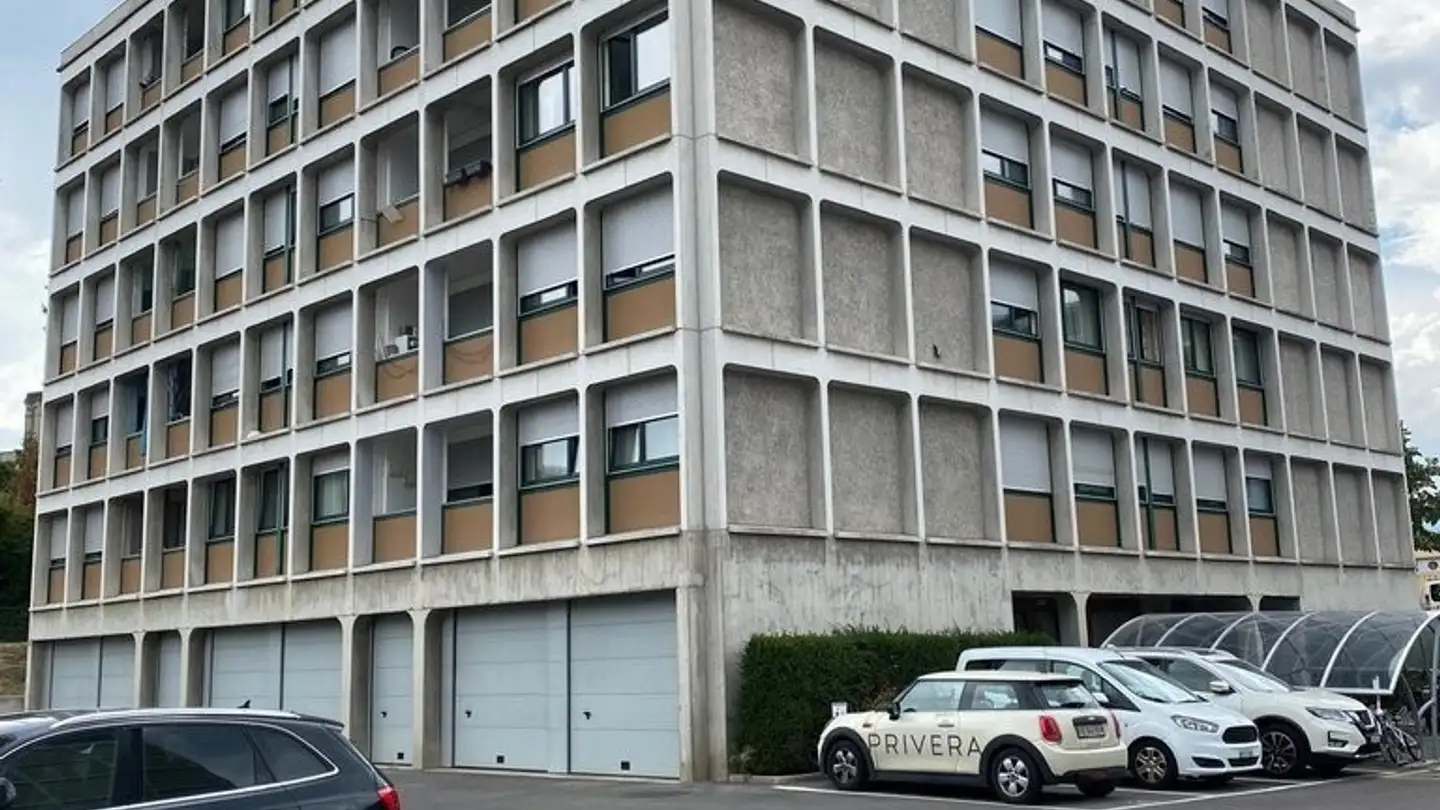 Place de parking extérieure à louer - Chemin De-Maisonneuve 12a, 1219 Châtelaine