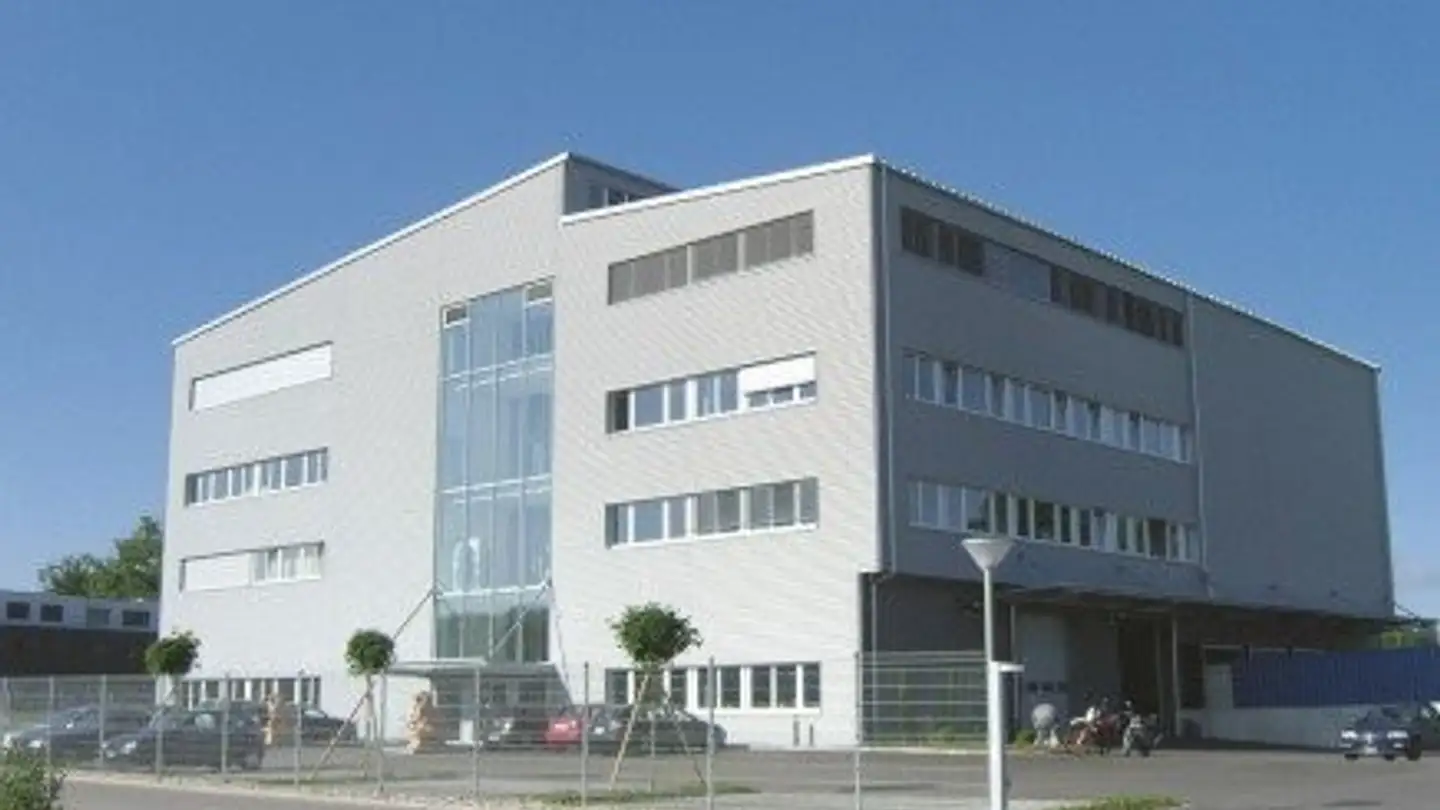 Commercial à louer - Roggenstrasse 3, 4665 Oftringen
