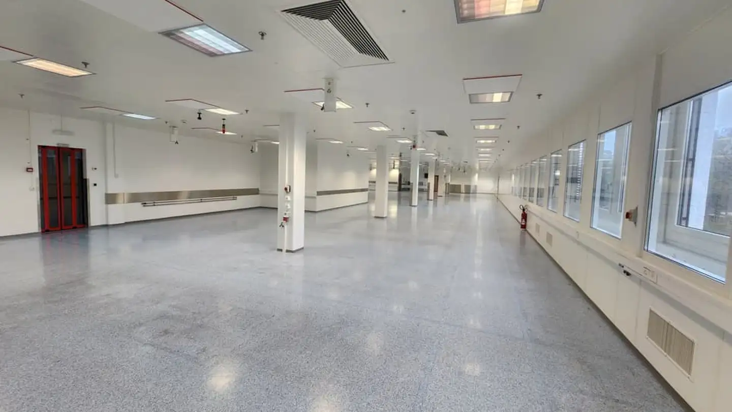 Commercial à louer - Rue Du Puits-Godet 20, 2000 Neuchâtel