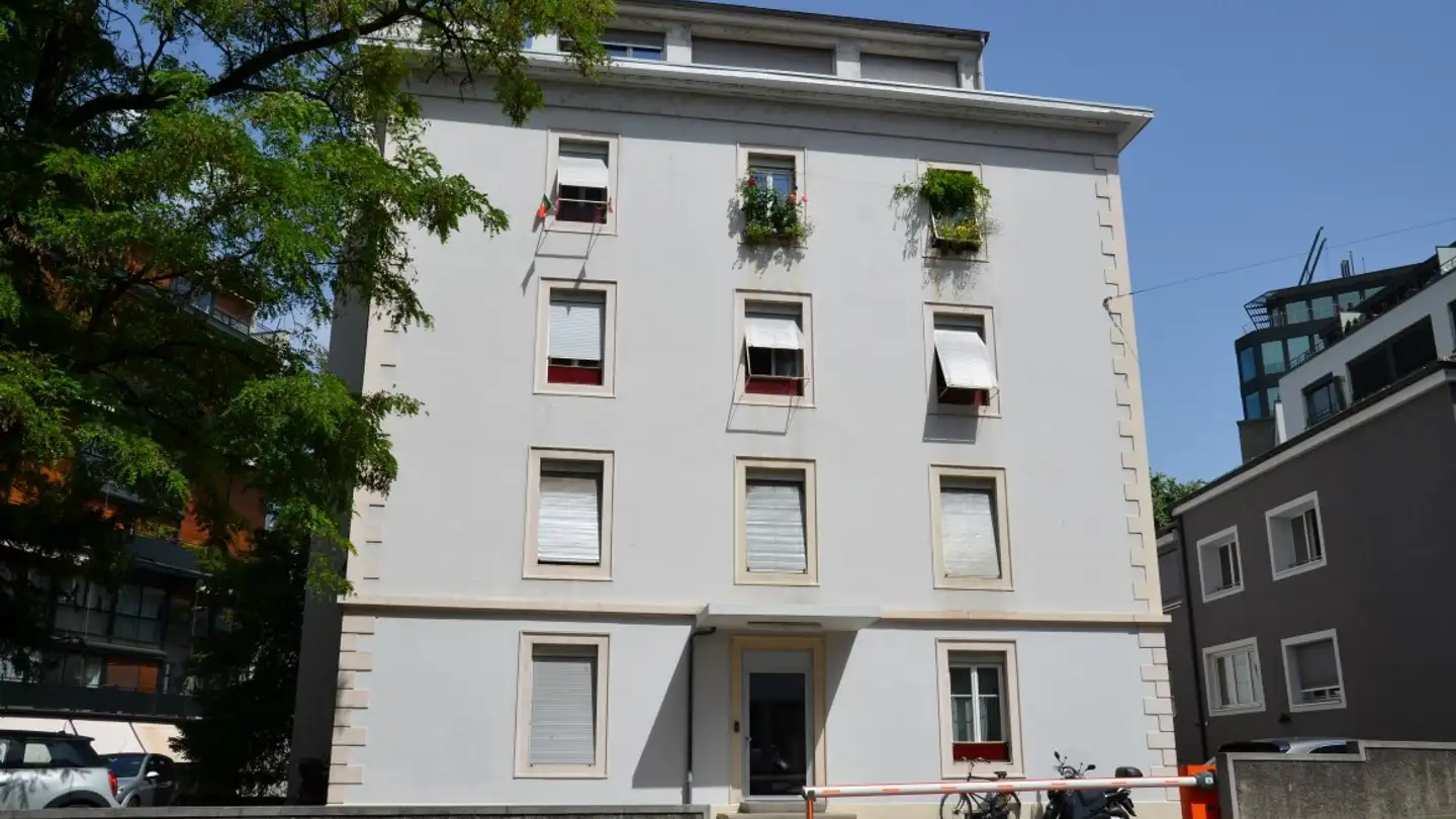 Parcheggio esterno in affitto - Rue Adrien- Lachenal 11, 1207 Genève