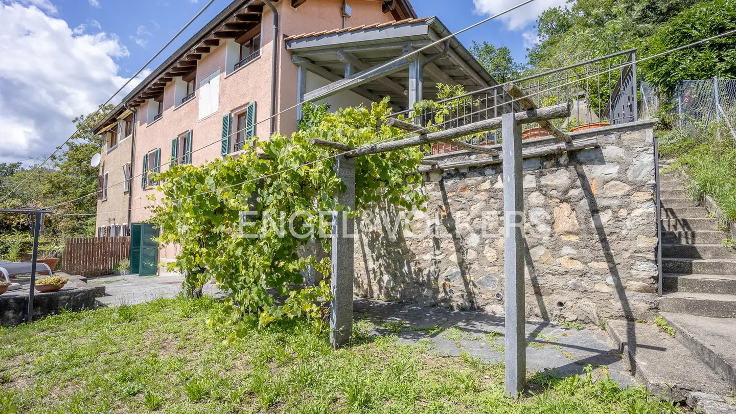 Casa bifamiliare in vendita - 6949 Comano
