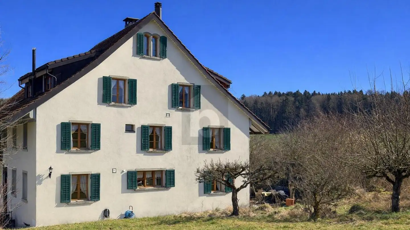 Farm for sale - 8314 Kyburg