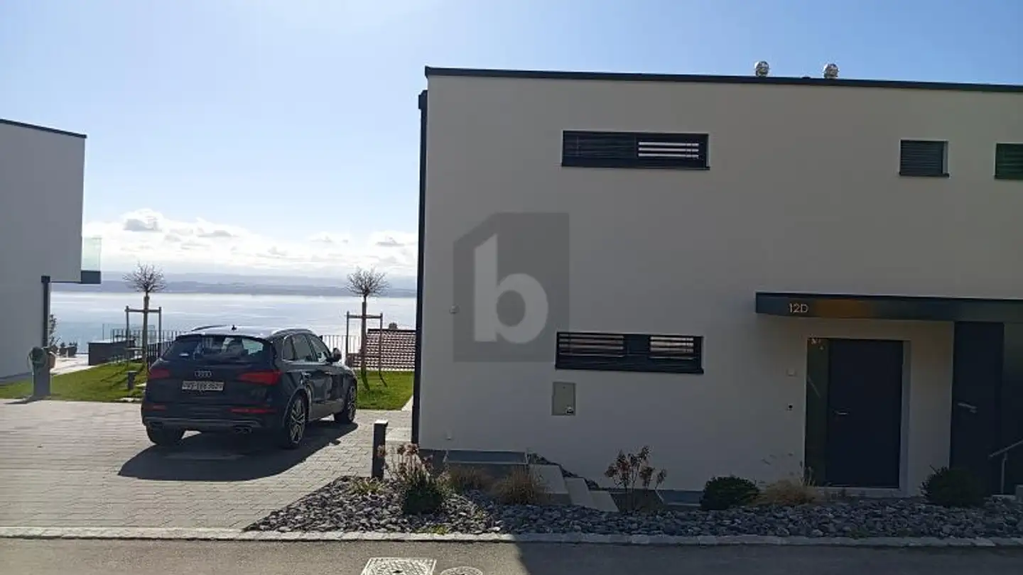 Semi-detached house for rent - 2035 Corcelles NE