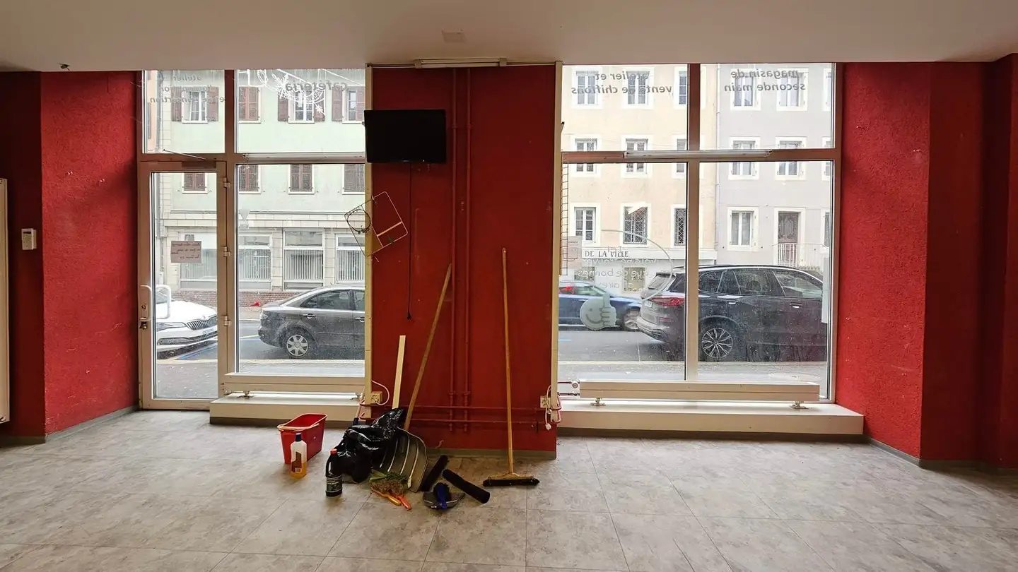 Commerciale in affitto - Rue Daniel-Jeanrichard 33, 2400 Le Locle - Foto 3