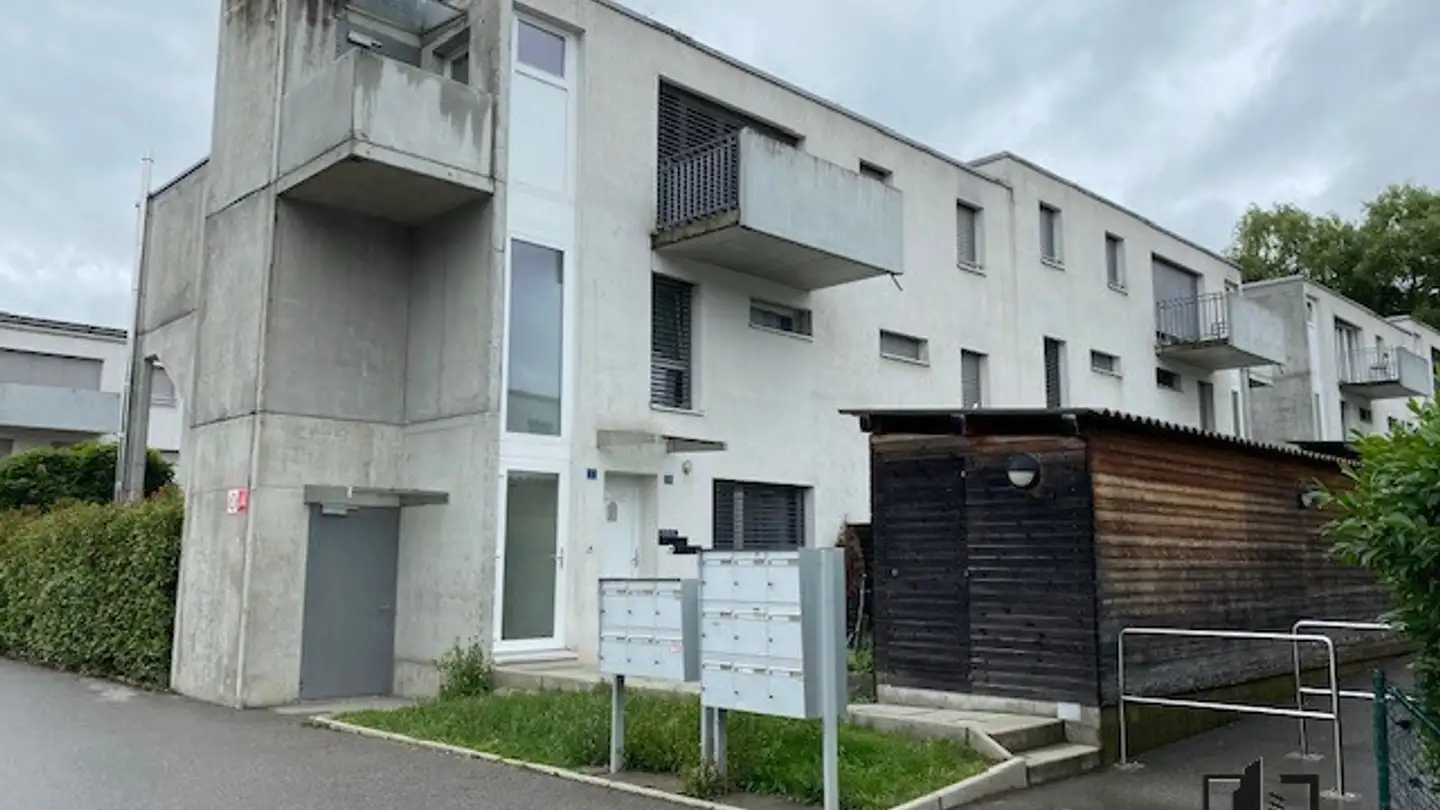 Covered parking space for rent - Avenue De Lucens, 1510 Moudon