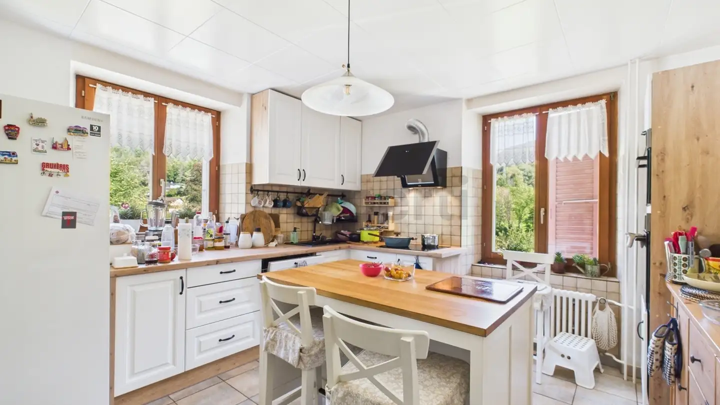 Cave house for sale - 2103 Noiraigue