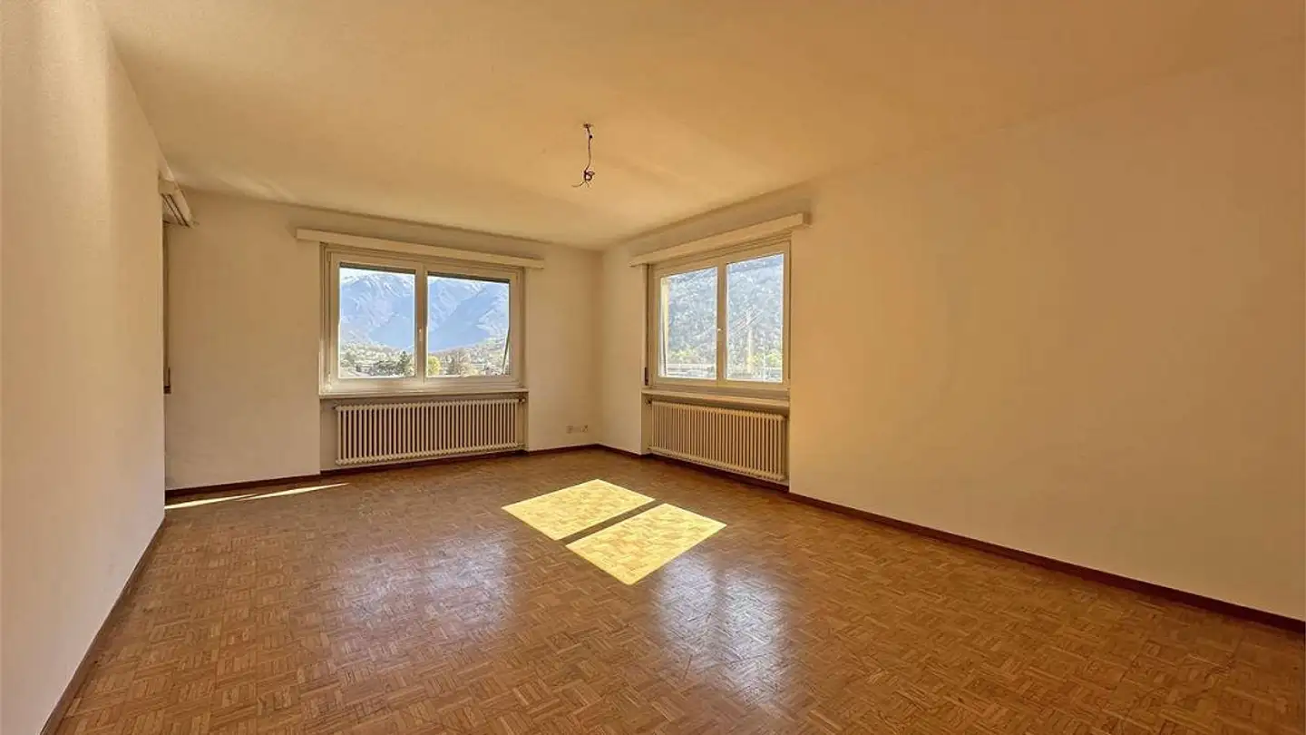 Appartamento ammobiliato in vendita - Via Cantonale 22, 6532 Castione - Photo 2