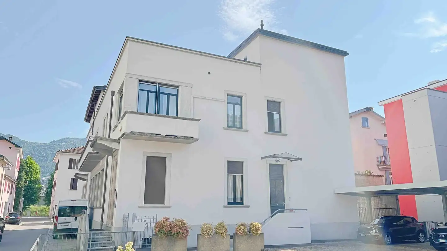 Spazio ufficio in affitto - Via Luigi Pasteur 1, 6830 Chiasso - Photo 3