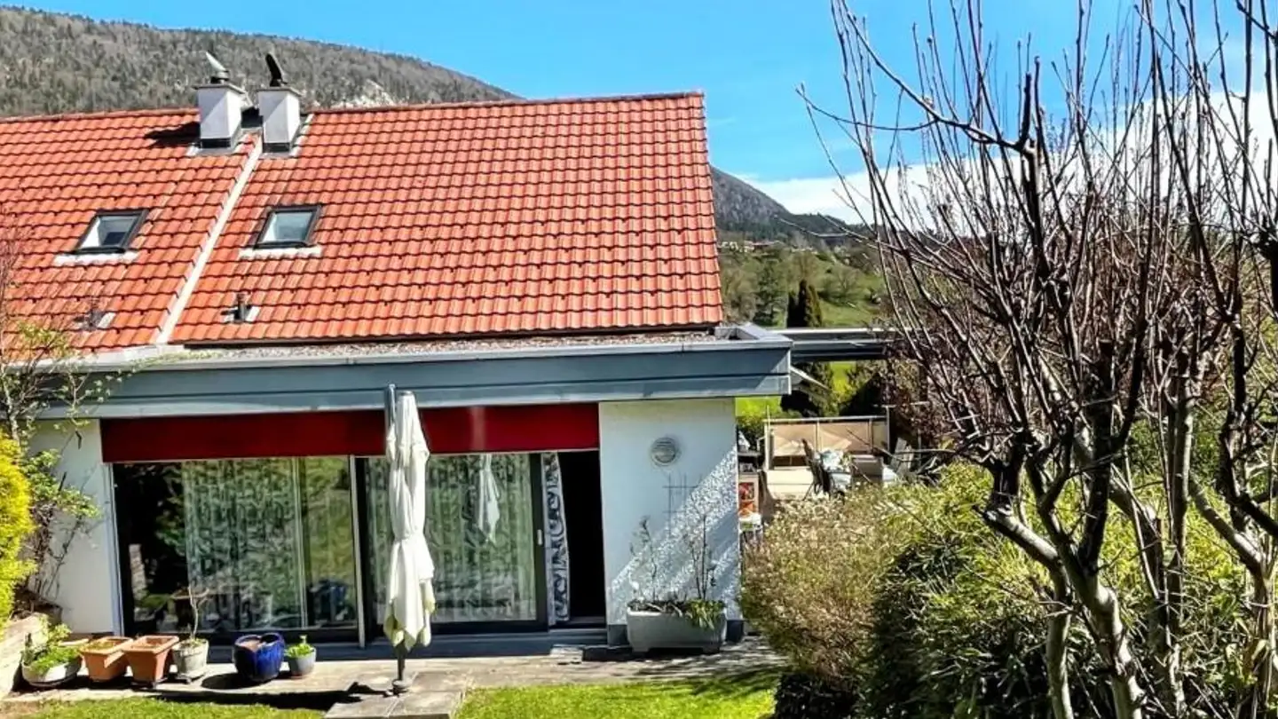 Casa bifamiliare in vendita - 2732 Reconvilier