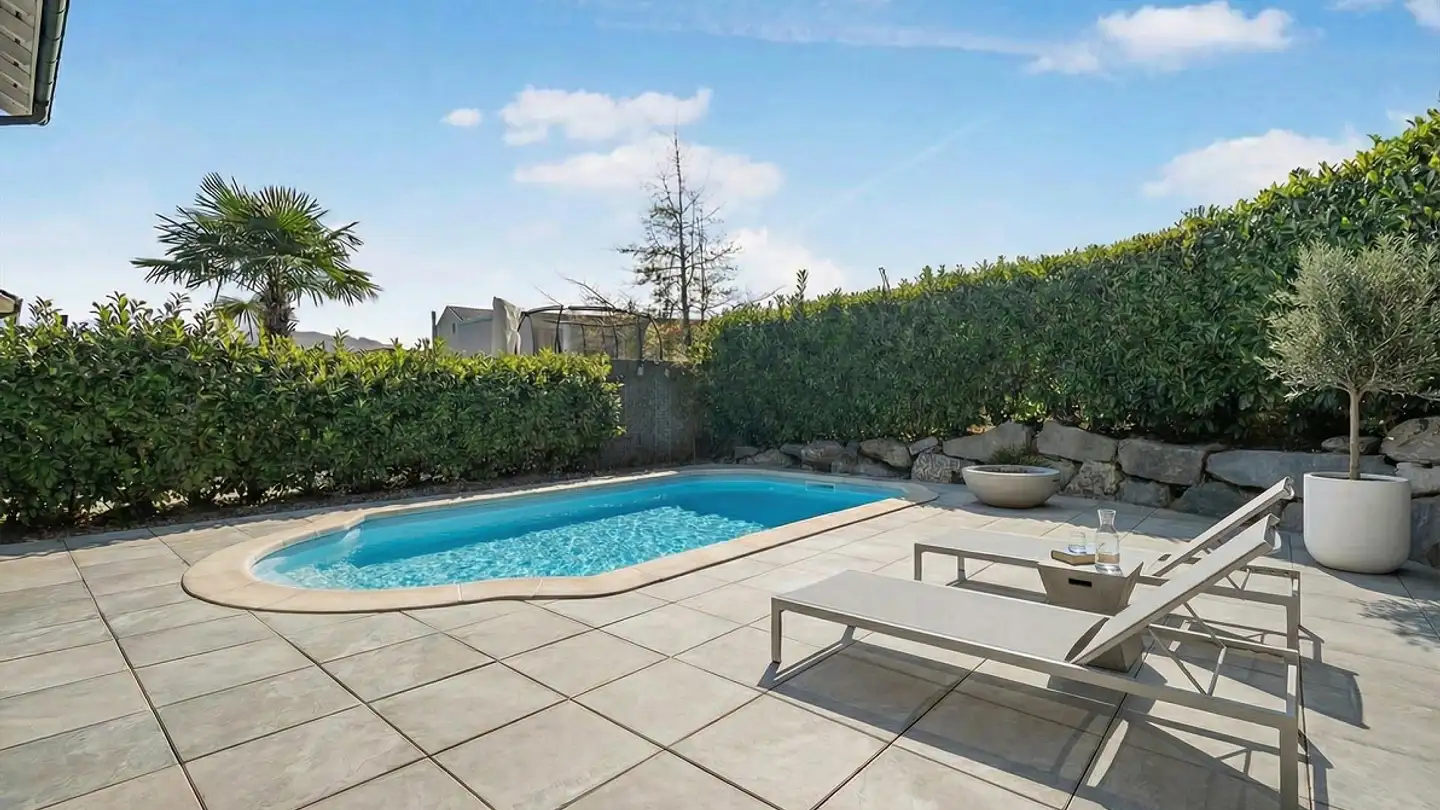 Semi-detached house for sale - 6026 Rain