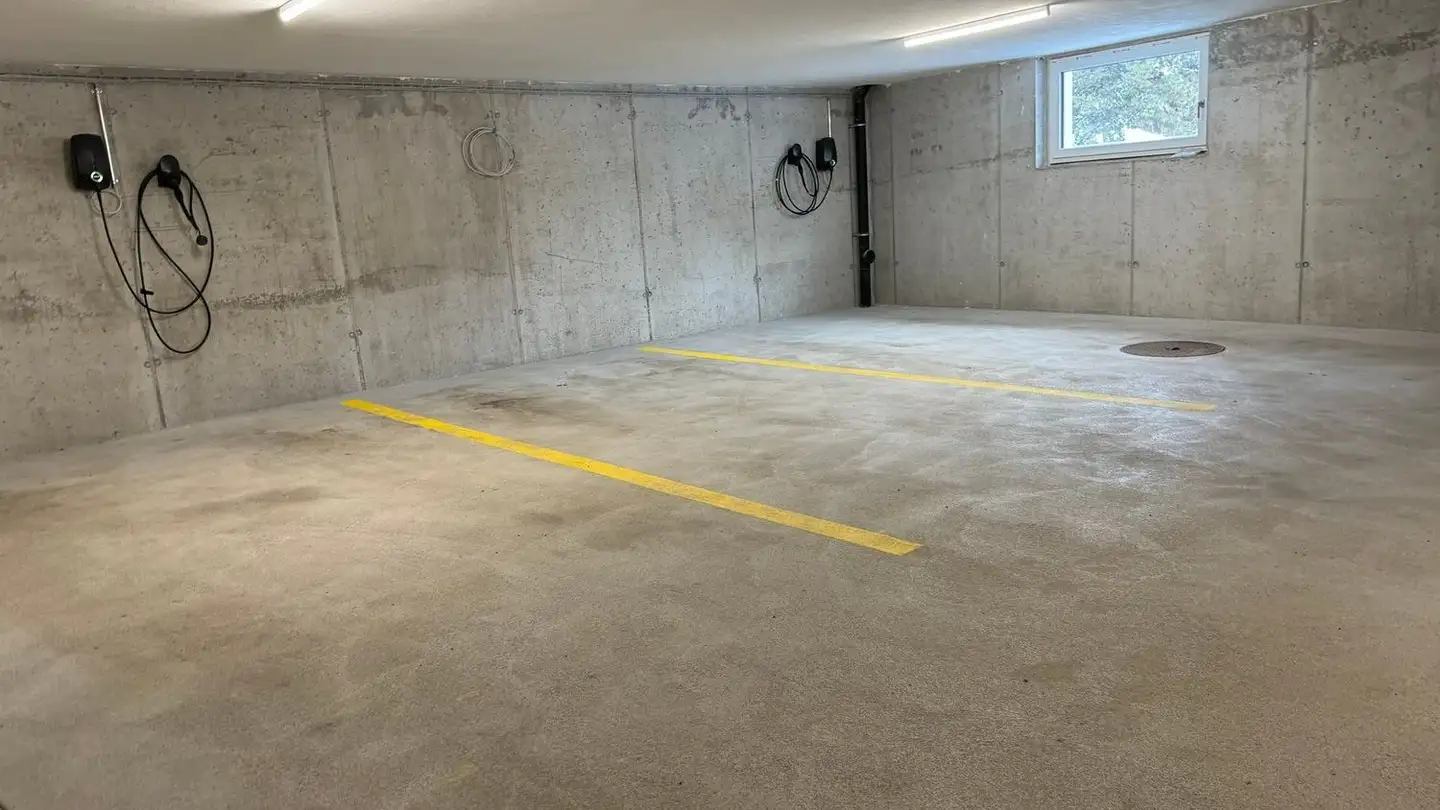 Tiefgaragenstellplatz kaufen - Prasas-Cher, 7550 Scuol